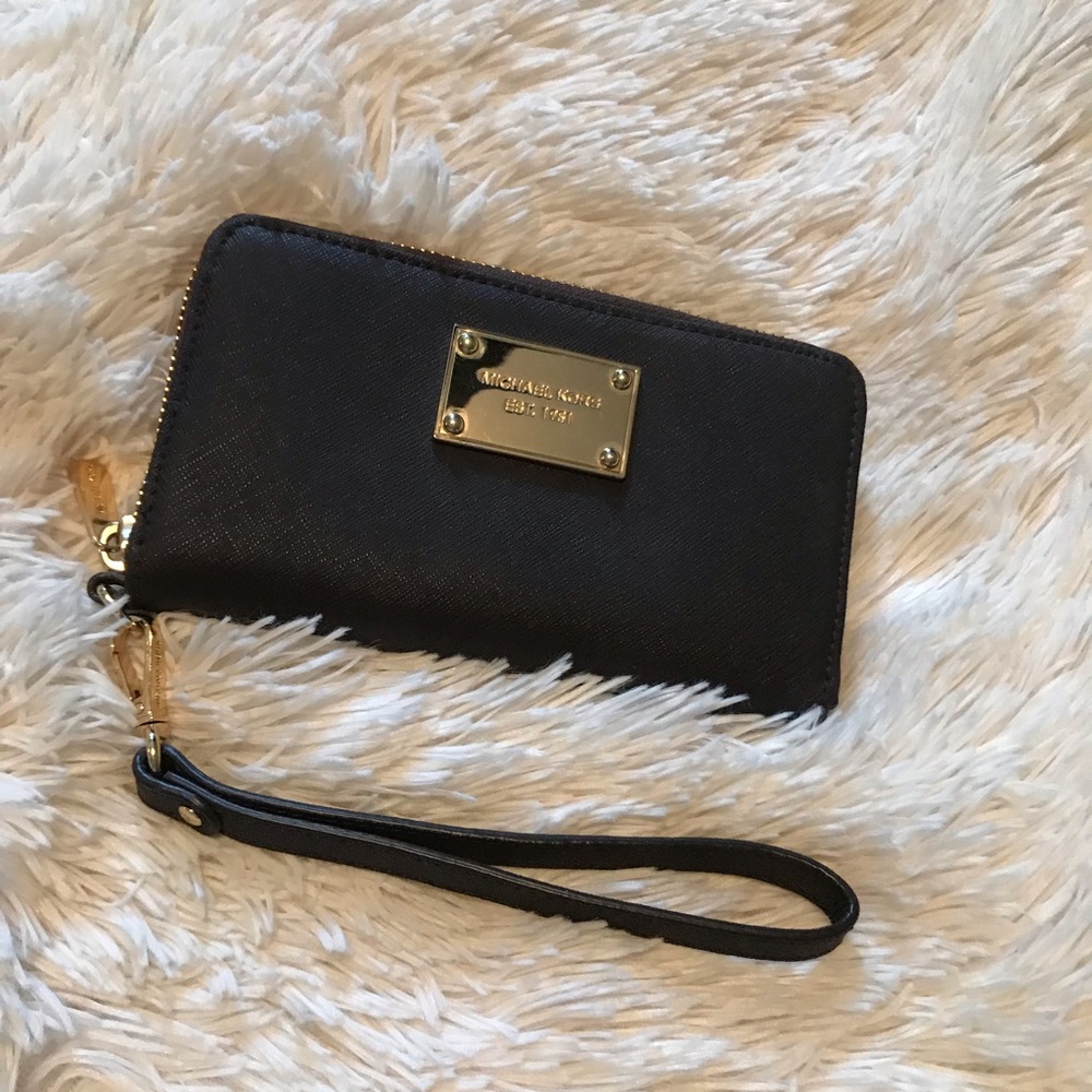 Michael Kors Wristlet/Wallet